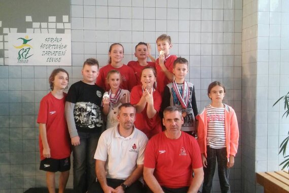 Mladé plavecké nádeje Pirana Sport Clubu na Jesenných oblastných majstrovstvách v Leviciach