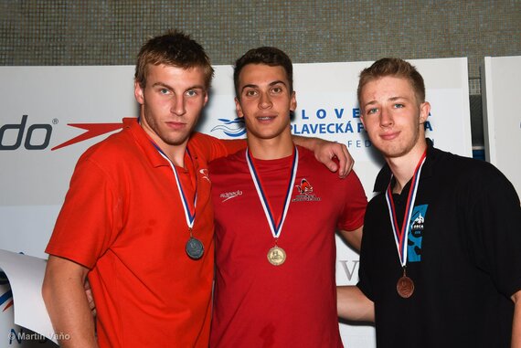 Letné majstrovstvá Slovenskej republiky v plávaní pre PIRANA Sport Club s medailovou príchuťou